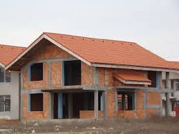 Casă la roșu – exterior